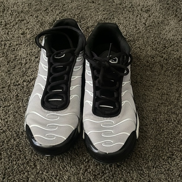 Nike - Picture 4 of 7